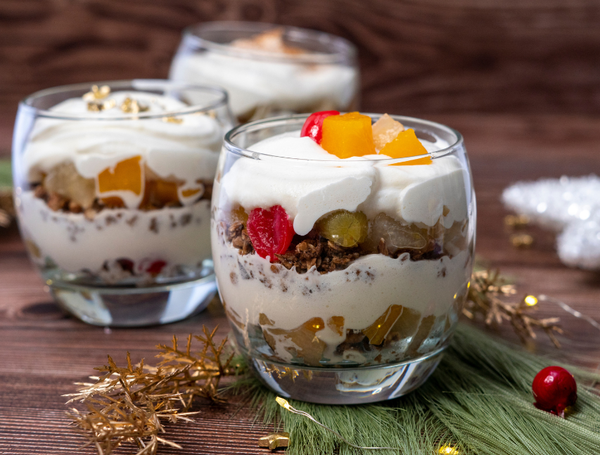Parfait de frutas navideño