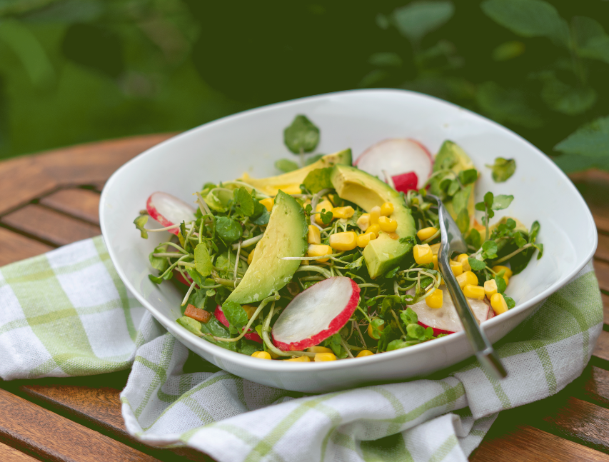Ensalada de berros y maíz dulce